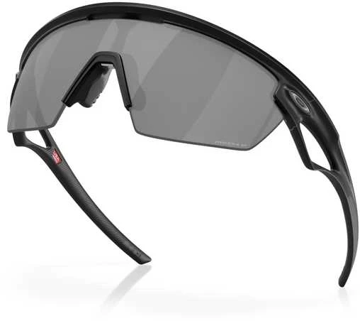 Oakley Sphaera juodi sportiniai akiniai su vientisu stiklu