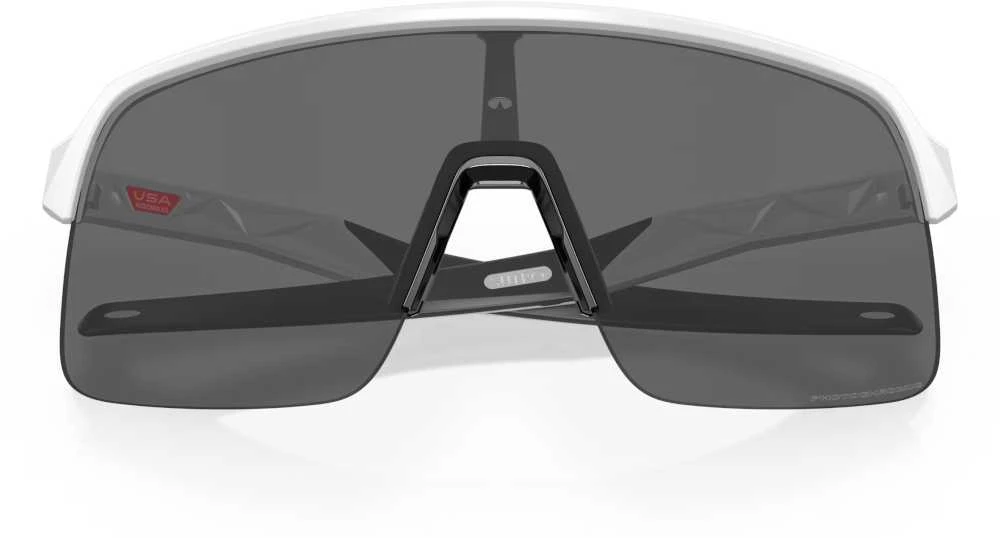 OAKLEY Sutro Lite Matte Baltas/Clear Photochromic sportiniai akiniai