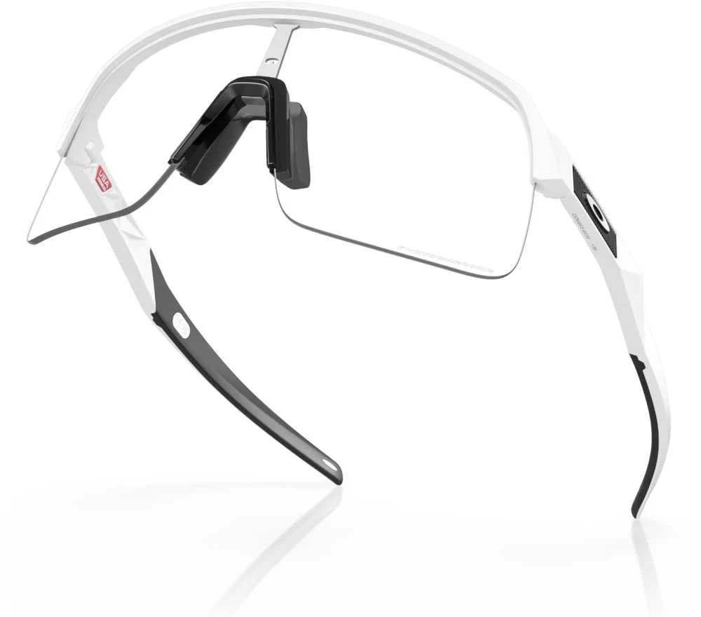 Oakley Sutro Lite akiniai su fotochrominiu lęšiu iš galo