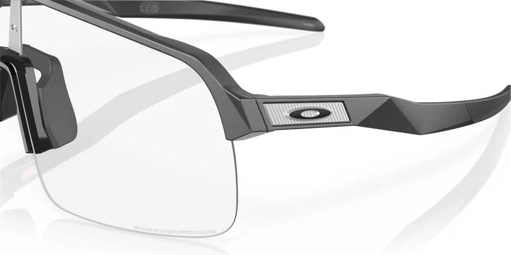 OAKLEY Sutro Lite Matte Carbon/Clear To Juodas Iridium Photochromic sportiniai saulės akiniai