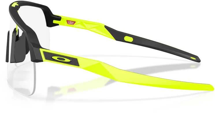 Oakley Sutro Lite akiniai su geltonais rėmeliais