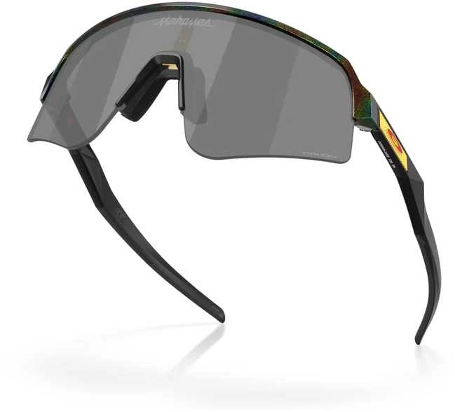 Oakley Sutro Lite Sweep tamsūs akiniai iš apačios