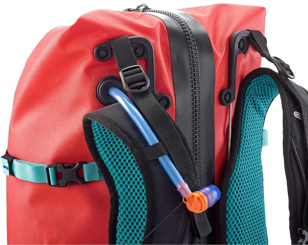 ORTLIEB Atrack Hydration-System vandens talpa 2L kuprinei su žarnele