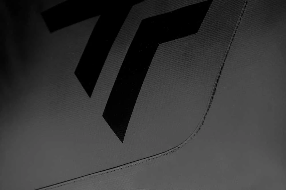 TECNIFIBRE TOUR ENDURANCE ULTRA Juodas 12R teniso krepšys