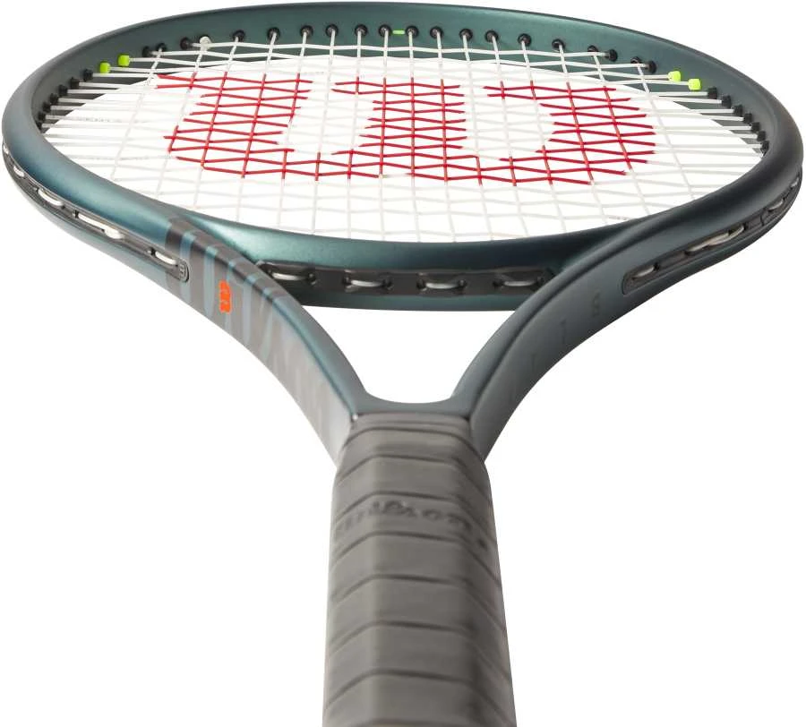 WILSON BLADE 100L V9 teniso raketė (Dydis: 3 )