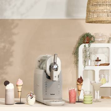 Ledų ir šaldytų gėrimų gaminimo aparatas Tefal Freezi, 16-in-1, sidabro spalvos (IG803AE0) aprašymas - Prekės nuotrauka