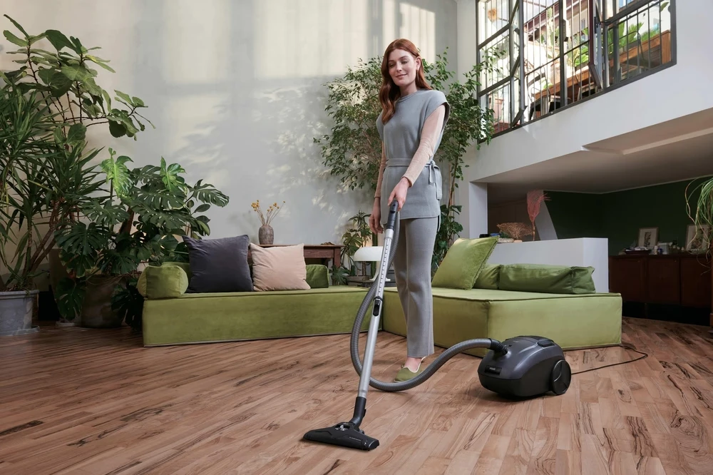 Dulkių siurblys Hoover HE120PET 011 | su maišeliu, 700 W, plaunamas EPA filtras, 2,5 l, 8,2 m veikimo spindulys