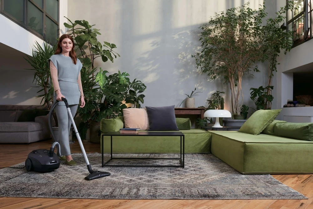 Dulkių siurblys Hoover HE120PET 011 | su maišeliu, 700 W, plaunamas EPA filtras, 2,5 l, 8,2 m veikimo spindulys