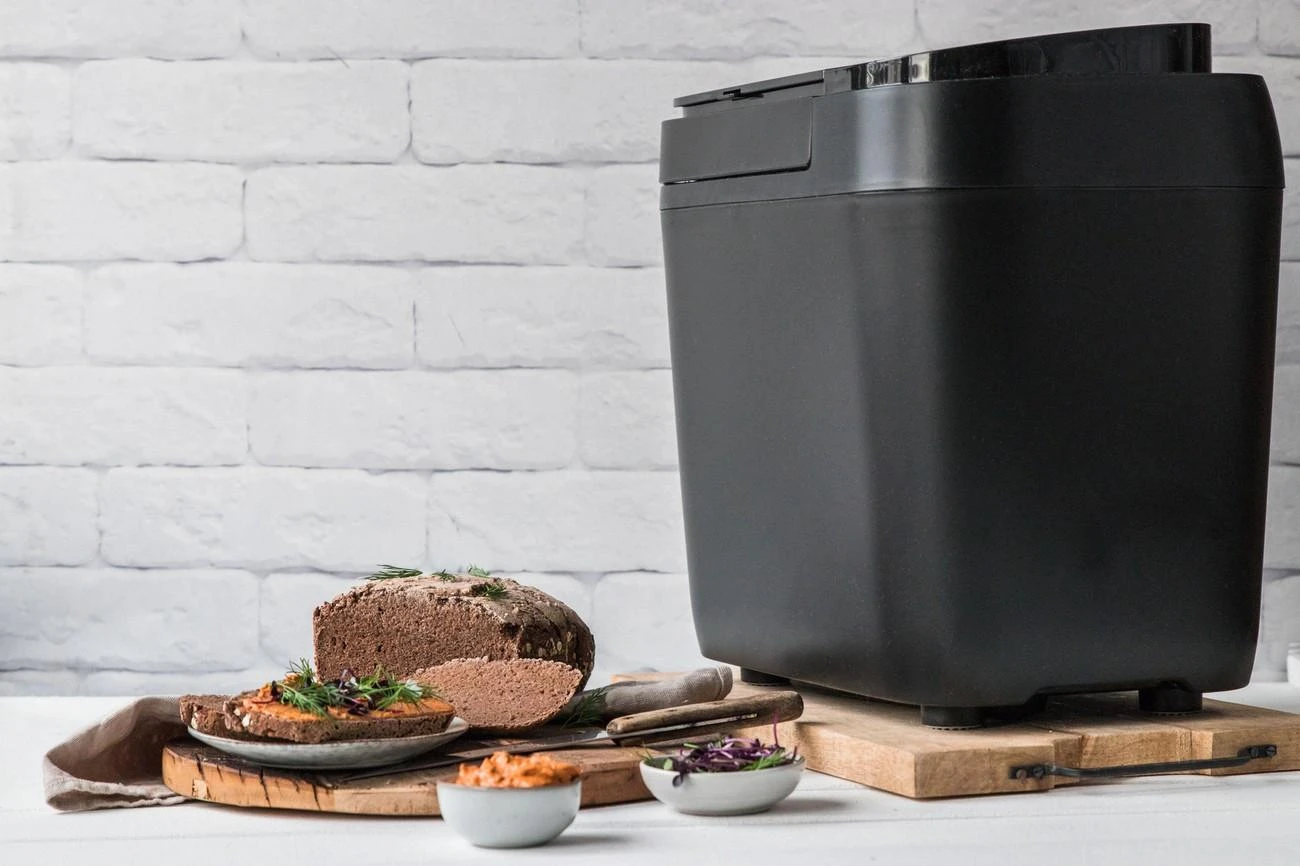 Duonkepė Panasonic | Bread Maker | SD-R2530 | Power 550 W | Number of programs 30 | Ekranas Yes | Juodas