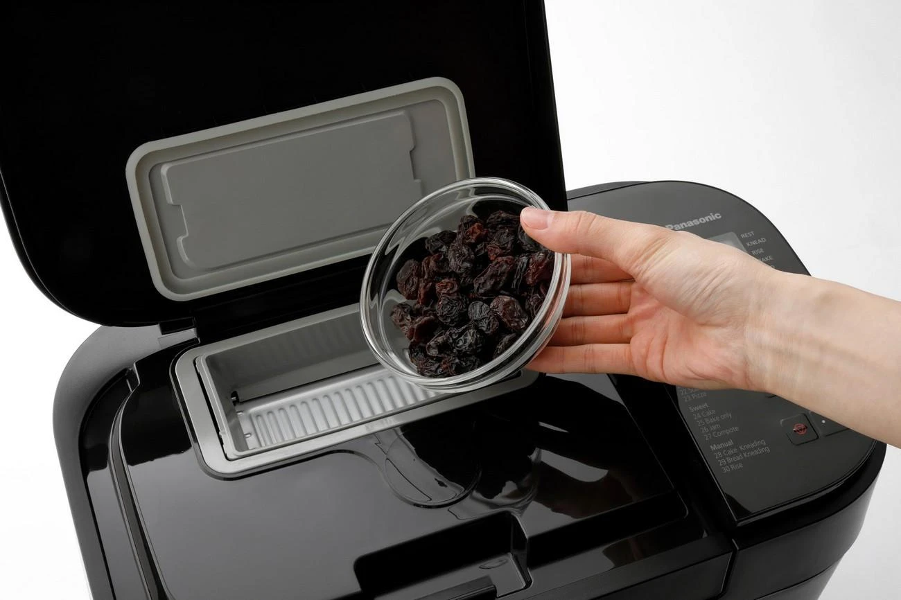 Duonkepė Panasonic | Bread Maker | SD-R2530 | Power 550 W | Number of programs 30 | Ekranas Yes | Juodas