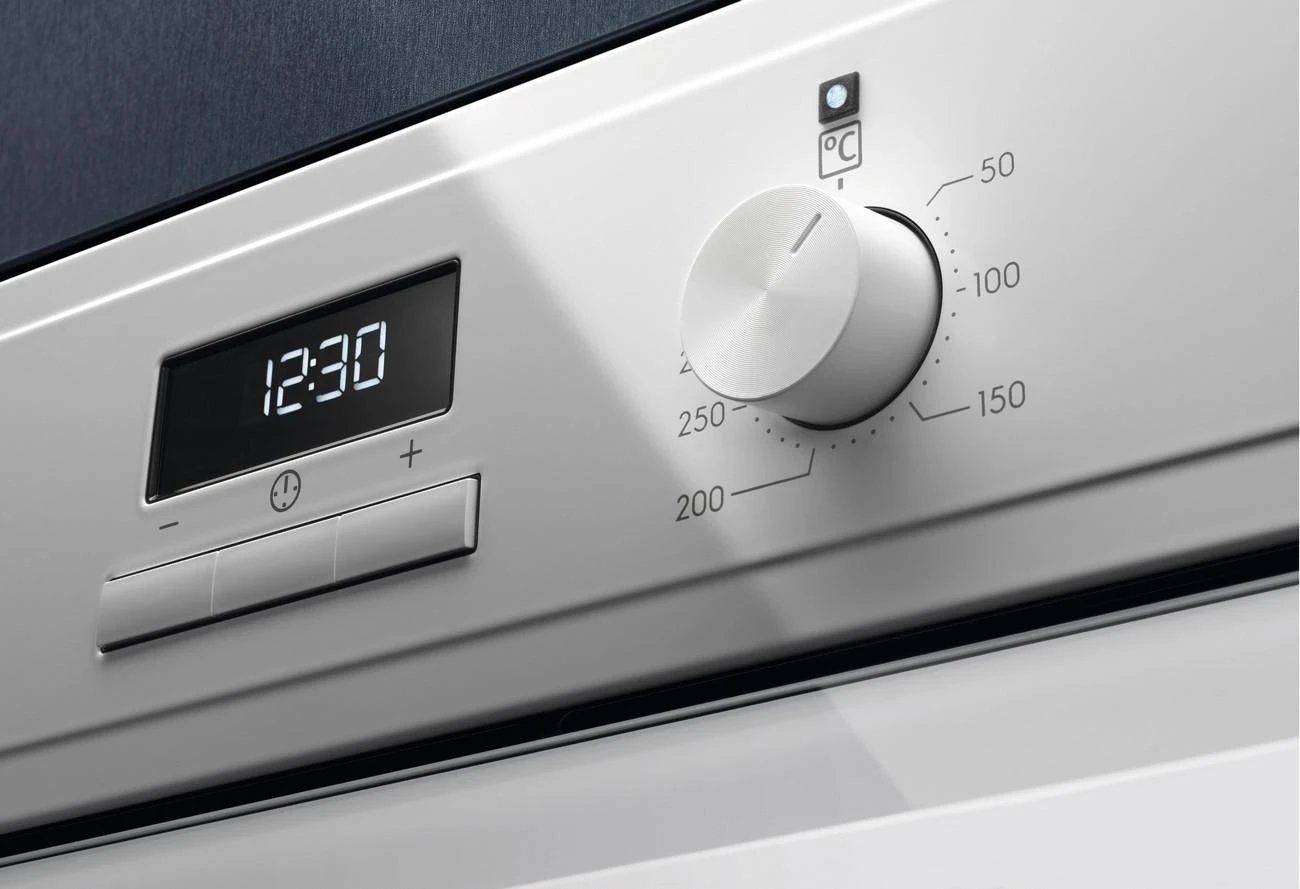 Įmontuojama orkaitė, Electrolux, balta
