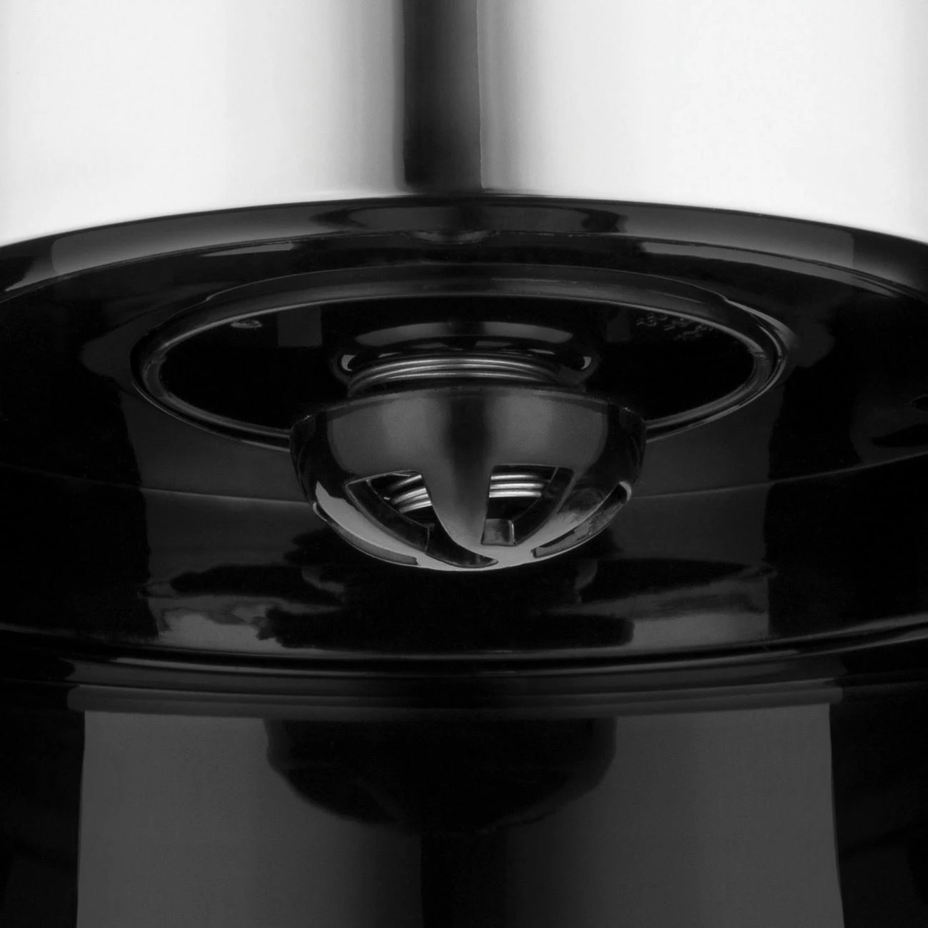 Kavamalė Russell Hobbs Russellas Hobbsas 24030:56 Pergalė