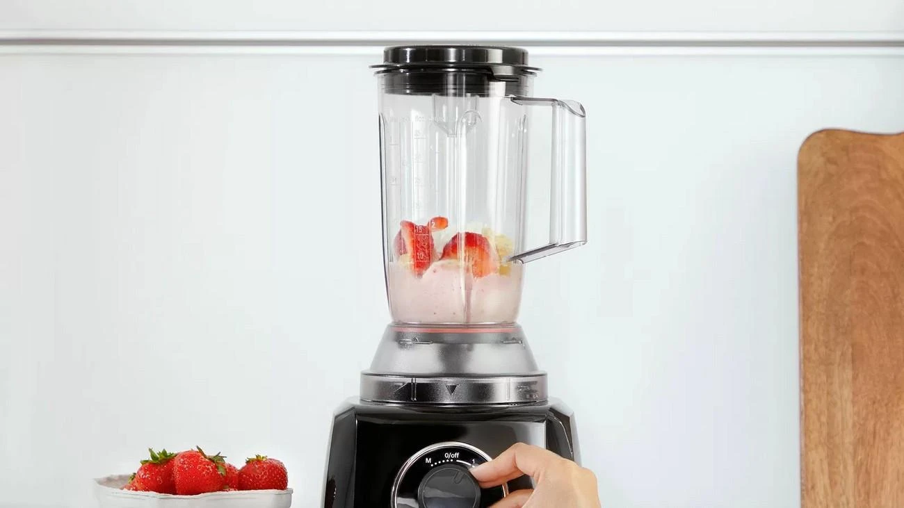 Virtuvinis kombainas Bosch | Food processor | MCM3201B | 800 W | Greičių skaičius 2 | Bowl capacity 2,3 L | Ice crushing | Maišytuvas | Juodas