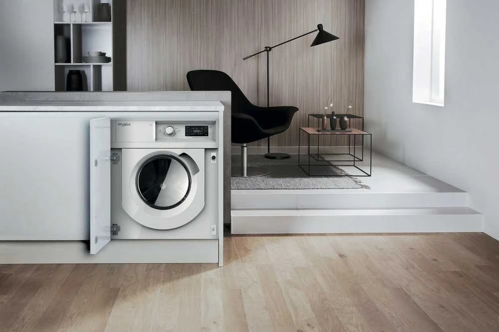 Įmontuojama skalbimo mašina Whirlpool BI WMWG 71483E EU N