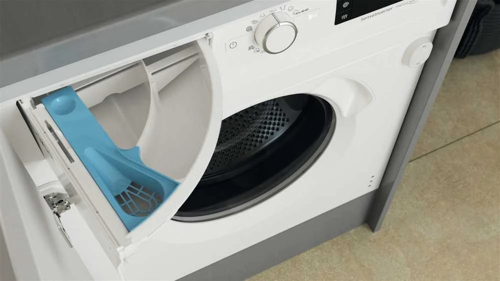 Įmontuojama skalbimo mašina Whirlpool BI WMWG 71483E EU N