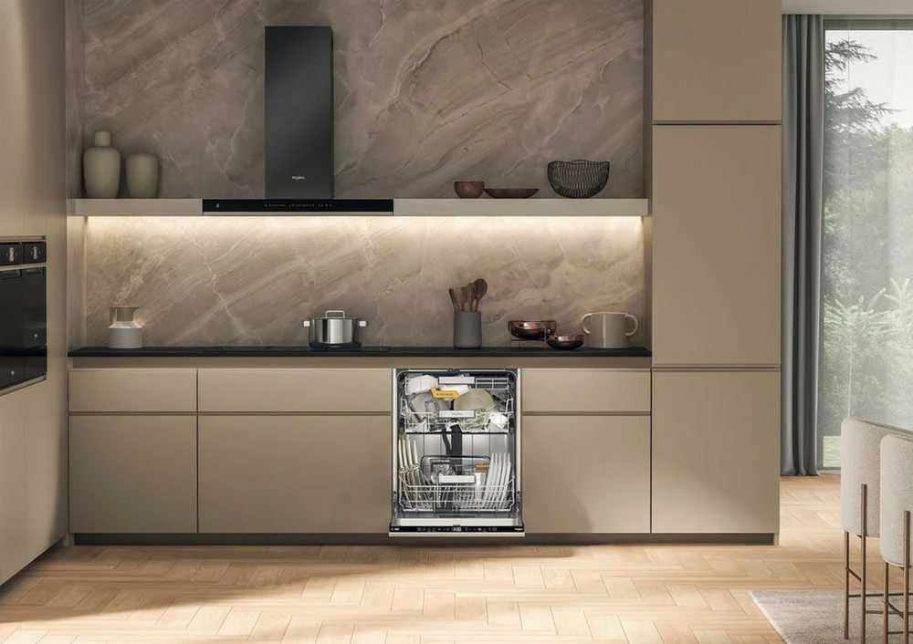 Įmontuojama indaplovė Whirlpool W8I HT40 T
