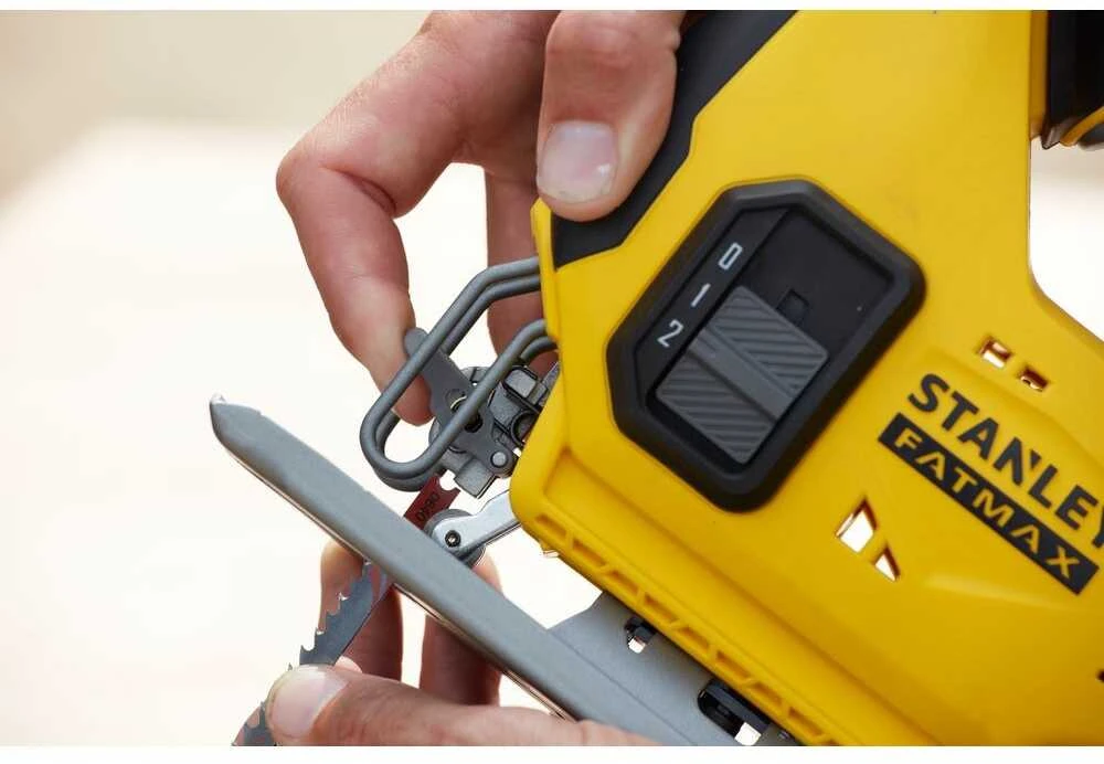STANLEY siaurapjūklis SFMCS600B 18V be akumuliatoriaus ir kroviklio