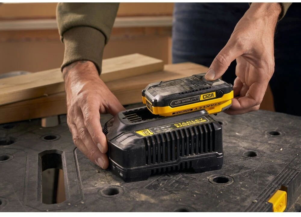 Pakrovėjas Stanley V20; 18 V