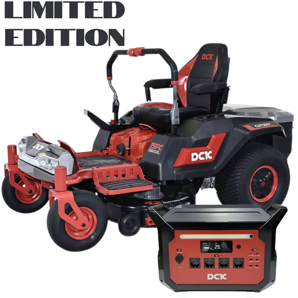 Limited Rinkinys Akumuliatorinis nulinio apsisukimo vejos traktorius 58V, 106 cm, DCK (1 x 40Ah + 2 x 7,5Ah akumuliatoriai ir įkroviklis 1800W) ir universali krovimo stotelė 110-240V, 3600W, DCK