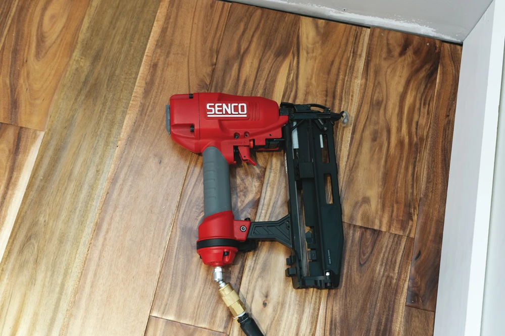 Pneumatinė viniakalė 0°, Finish Pro 16XP-RX, SENCO