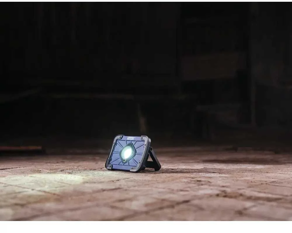 Šviestuvas su integruota ličio jonų baterija THE PORTABLE, 1000 Lm., RAPID