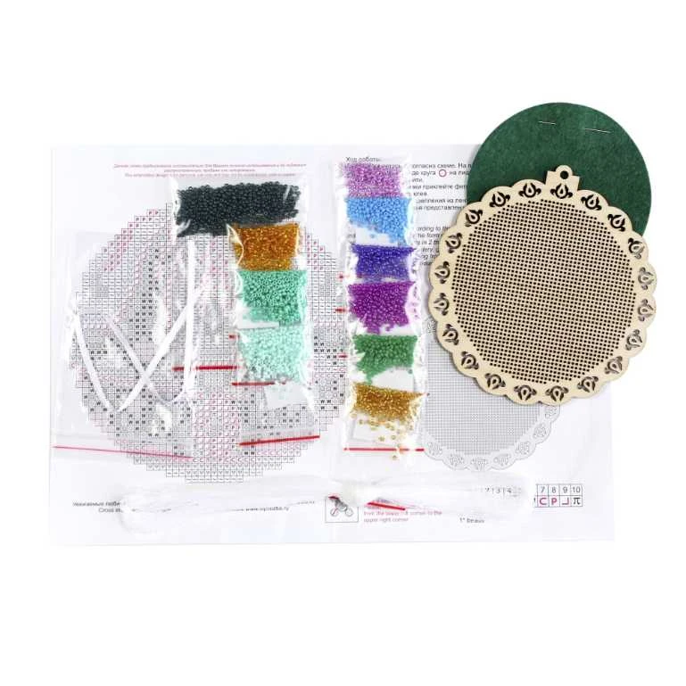 MP Studia Beldizart Karoliukais siuvinėtas ant medinio pagrindo "Peacock charm" SO-087