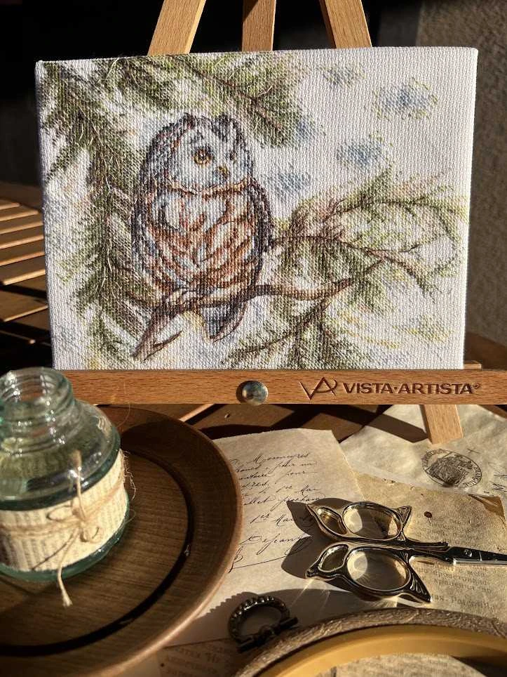 Andriana Beldizart Kryželiu siuvinėjimo rinkinys „Maža pelėda“ 20x15 cm SANS-73
