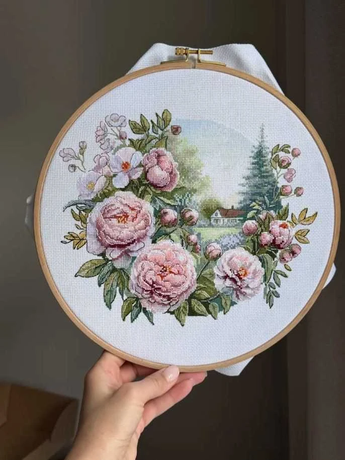 Beldizart Kryželiu siuvinėjimo rinkinys "Bijūnų švelnumas" 25 x 21 cm SANP-79