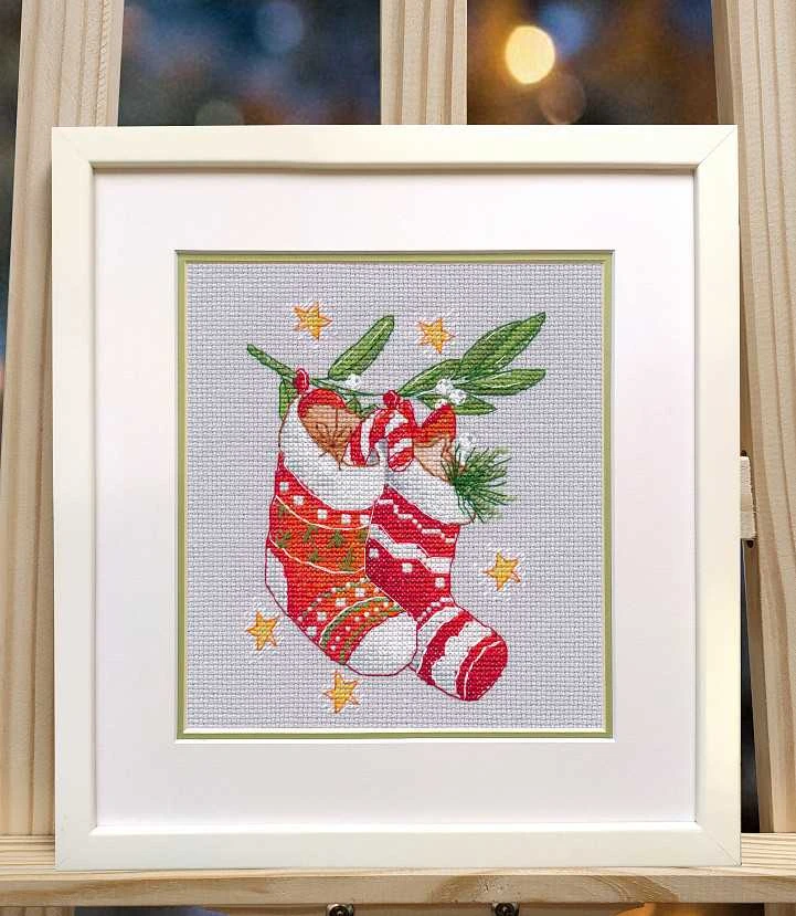 Oven Beldizart Kryželiu siuvinėjimo rinkinys "Naujametiniai batai" 12x16 cm S1648