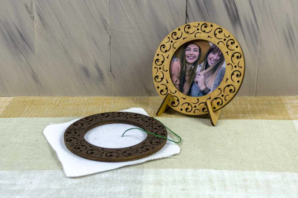 Embroidery Craft BOBKOVA ANNA FOP, reg. Nr. 2917408480 Lankas su magnetais 18 cm (Wenge) PM-017-1818W