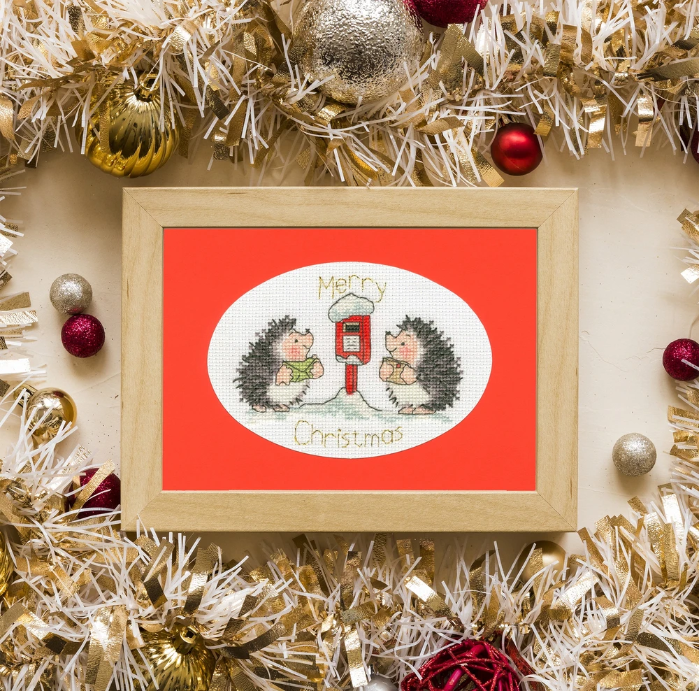 Bothy Threads Cross stitch "Christmas Card - Last Post" XMAS64 13x9 cm