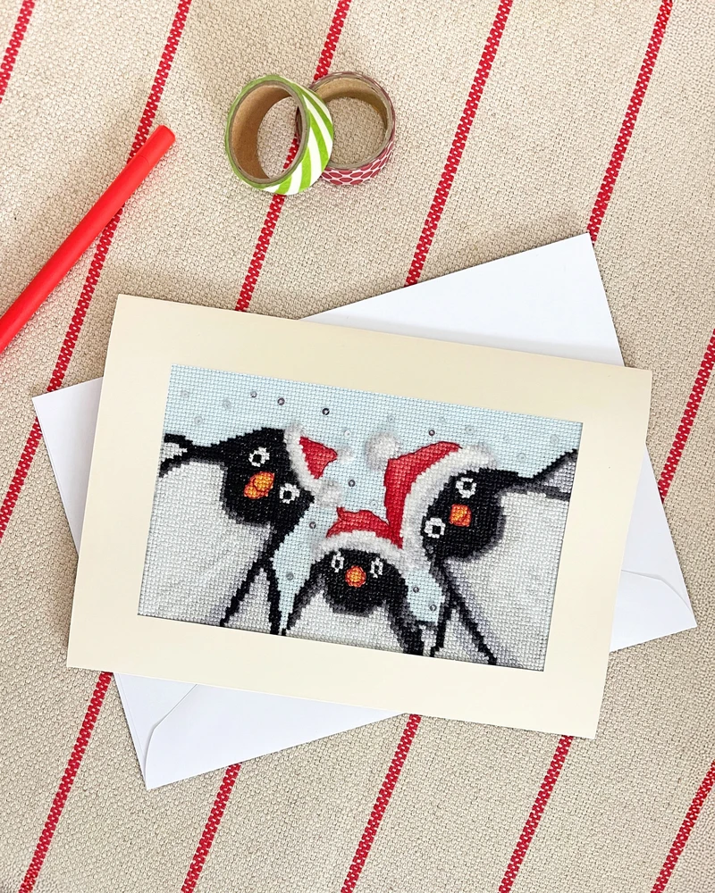 Bothy Threads Cross stitch "Christmas Card - Penguin Selfie" XMAS89 16x10 cm