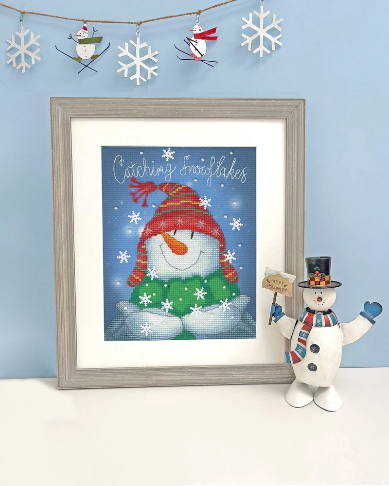 Bothy Threads Cross stitch kit "Catching Snowflakes" XX25 14.5x18 cm