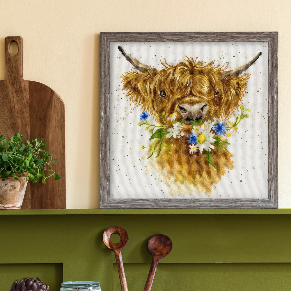 Bothy Threads Cross stitch kit "Daisy Coo" XHD42 26x26 cm