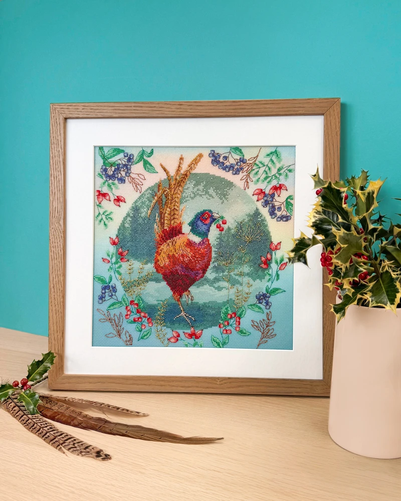 Bothy Threads Cross stitch kit "Fall Feathers" XJS8 26x26 cm