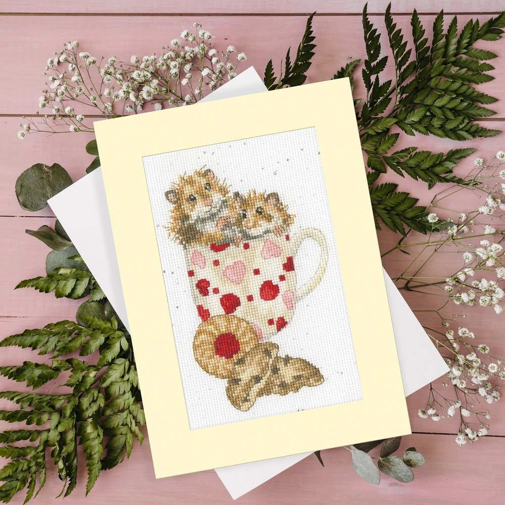 Bothy Threads Cross stitch kit "Greeting Card - Hammy Anniversary" XGC44 10x16 cm