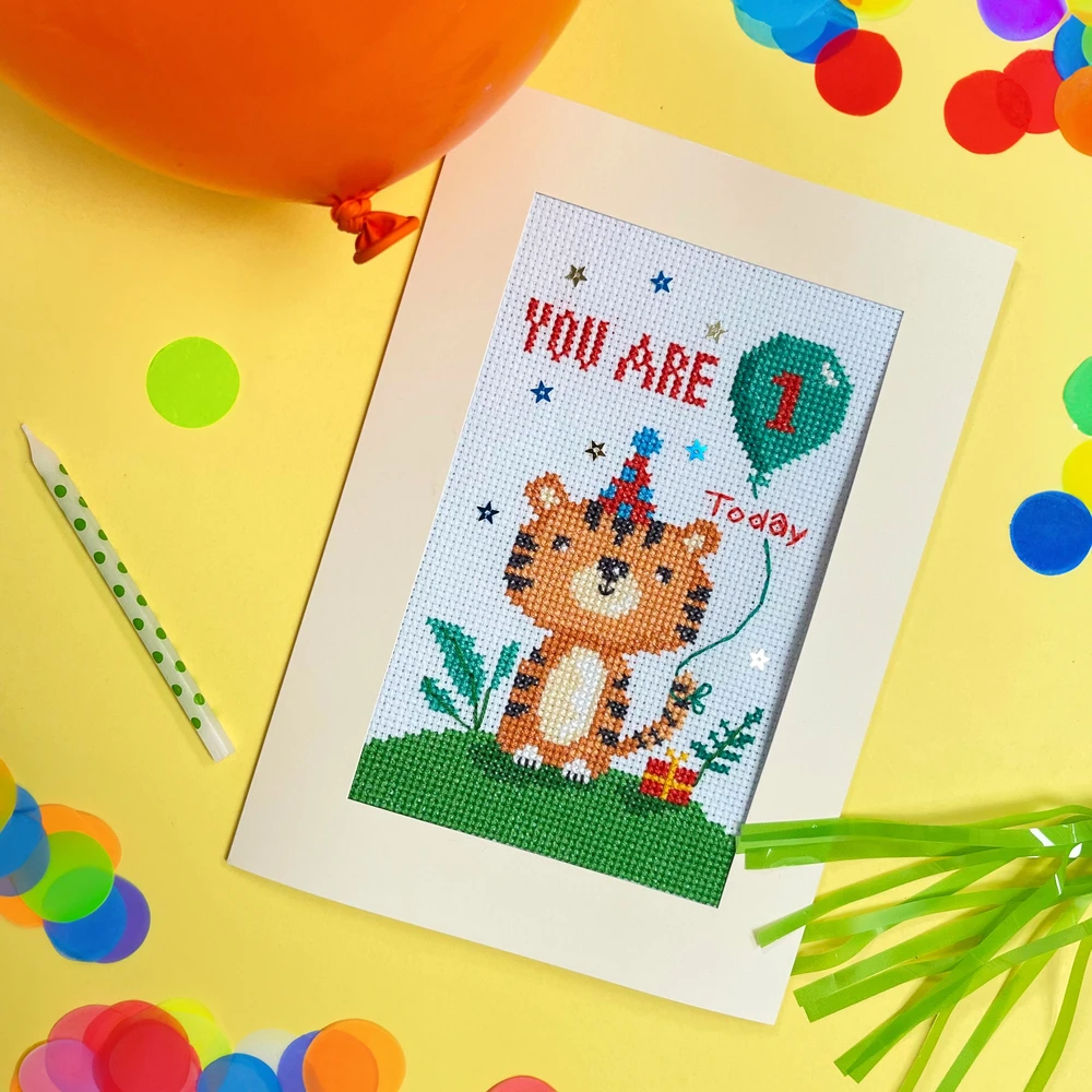 Bothy Threads Cross stitch kit "Greeting Card - Wild Birthday" XGC50 10x16 cm
