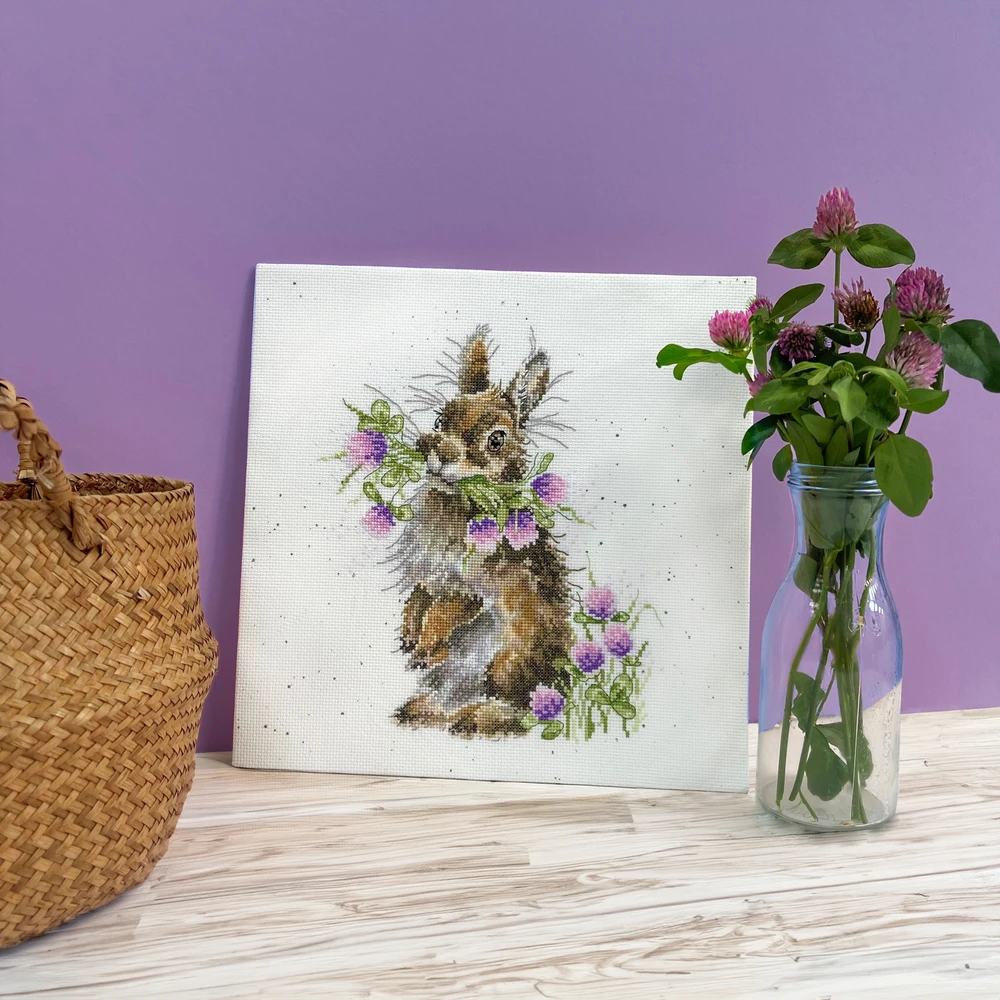 Bothy Threads Cross stitch kit "Head Clover Heels" XHD139 26x26 cm