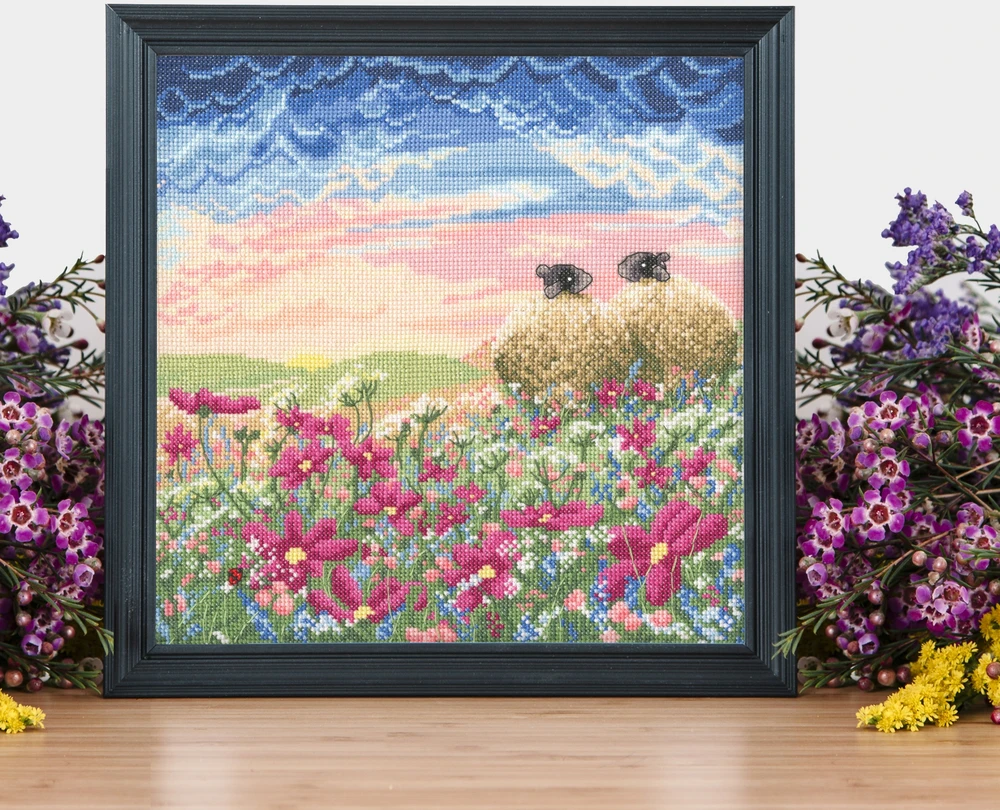 Bothy Threads Cross stitch kit "Ladybird In The Meadow" XLP11 26x26 cm