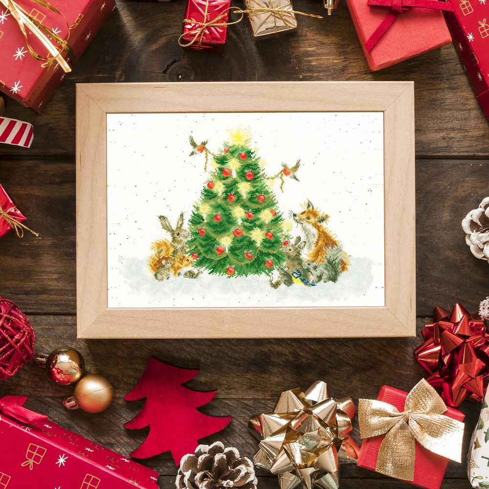 Bothy Threads Cross stitch kit "Oh Christmas Tree" XHD107 38x29 cm