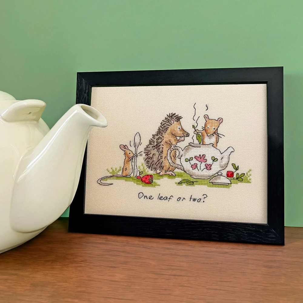 Bothy Threads Cross stitch kit "One leaf or two?" XAJ29 19x14 cm
