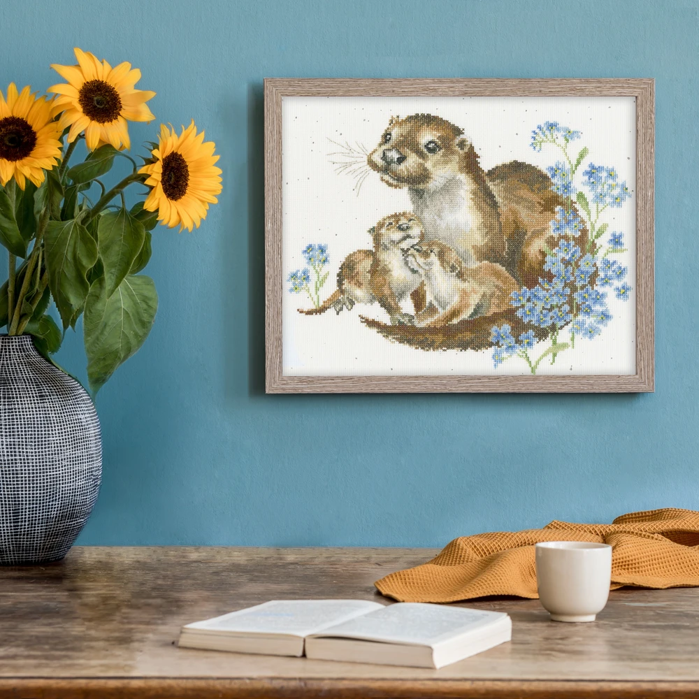 Bothy Threads Cross stitch kit "Otterly Adorable" XHD141 33x26 cm