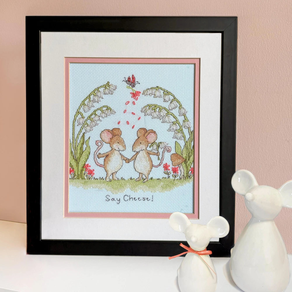 Bothy Threads Cross stitch kit "Say Cheese!" XSN3 18x19 cm