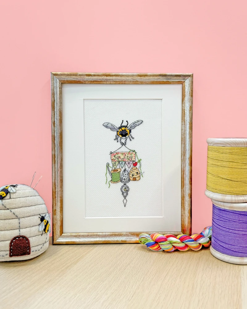 Bothy Threads Cross stitch kit "Sewing Bee" XETE13 8x14 cm