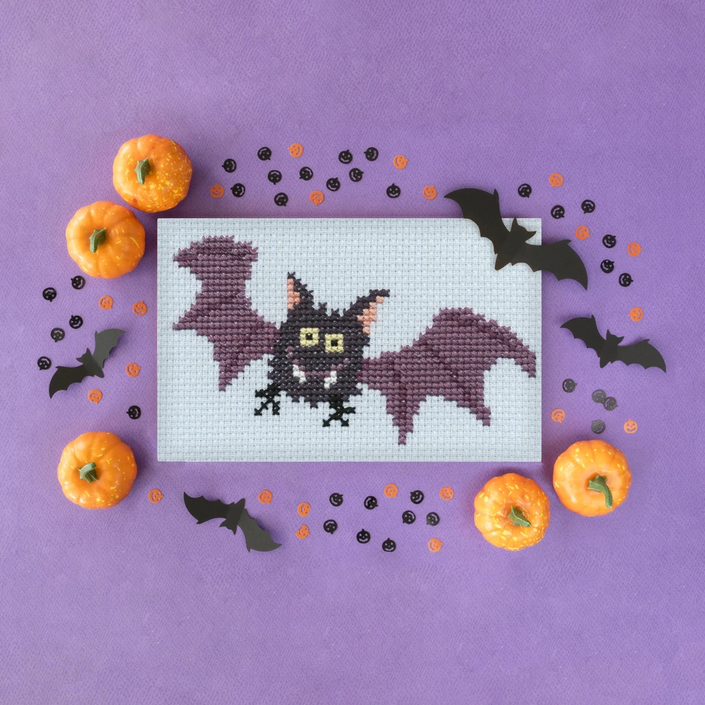 Bothy Threads Cross stitch kit "Spooky - Bat" SKIP5 19x12 cm