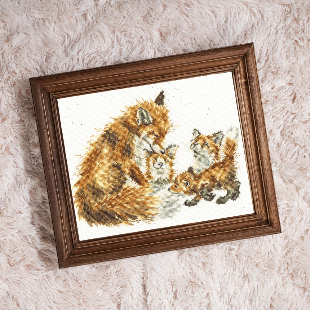 Bothy Threads Cross stitch kit "The Bedtime Kiss" XHD112 33x25 cm