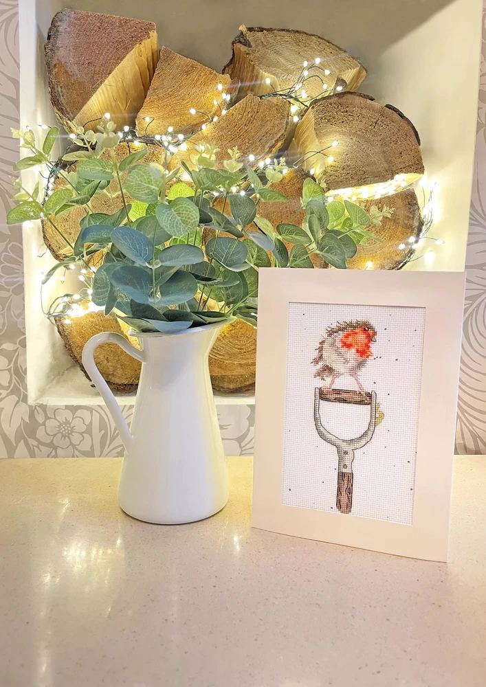 Bothy Threads Cross stitch kit "Greeting Card The Gardener's Friend" XGC57-TP 10x16 cm