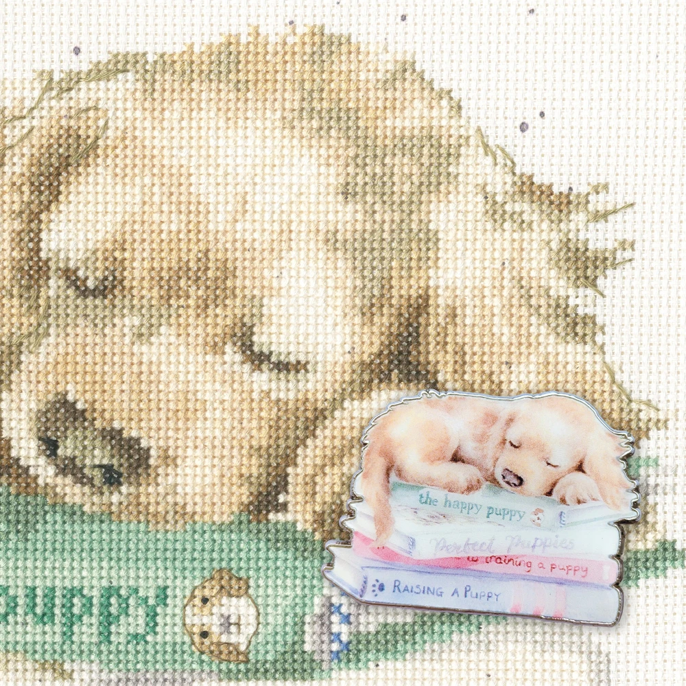 Bothy Threads Needle Minder "A Pup's Life" XA70 3.8x3 cm