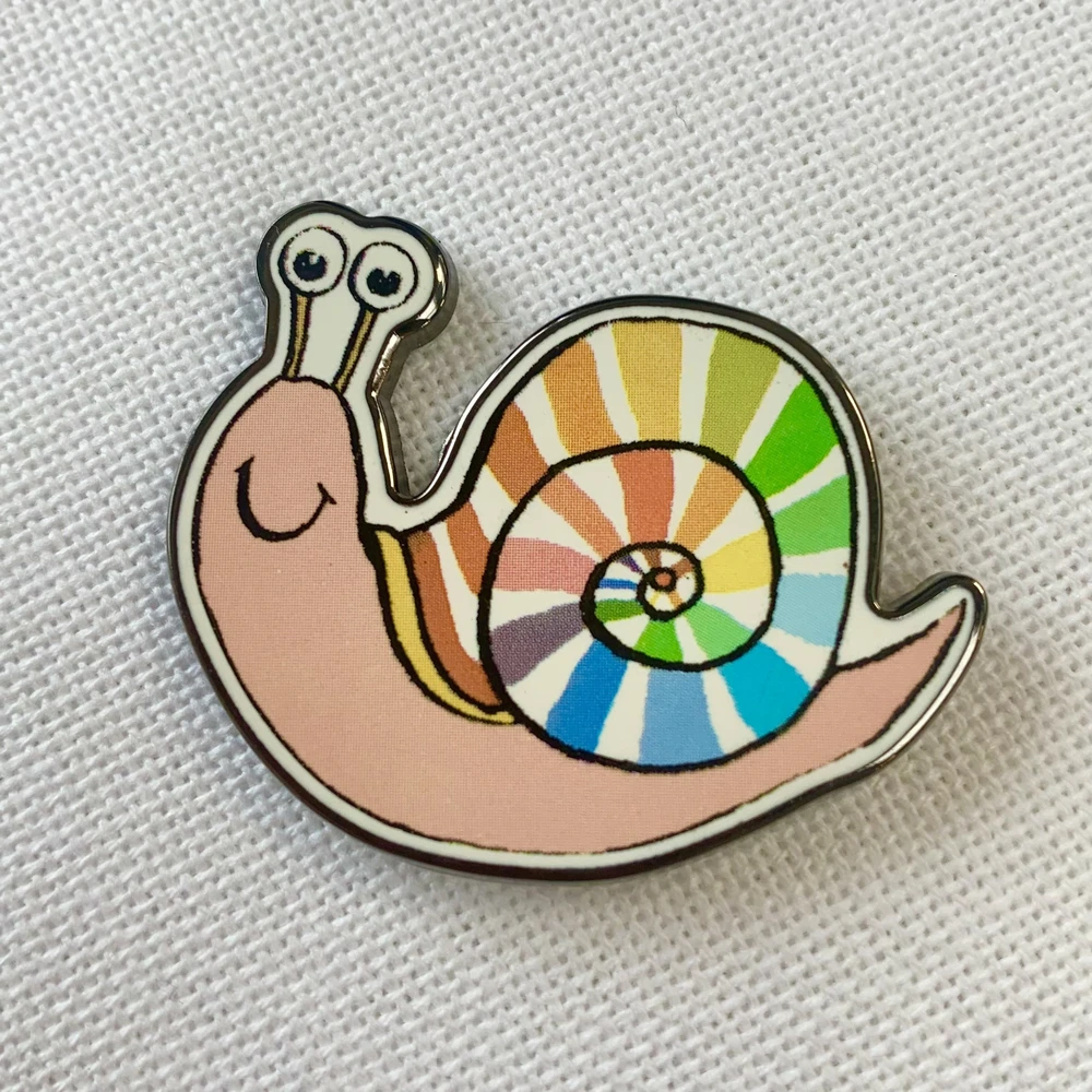 Bothy Threads Needle Minder "Rainbow Snail" XA22 4x3 cm