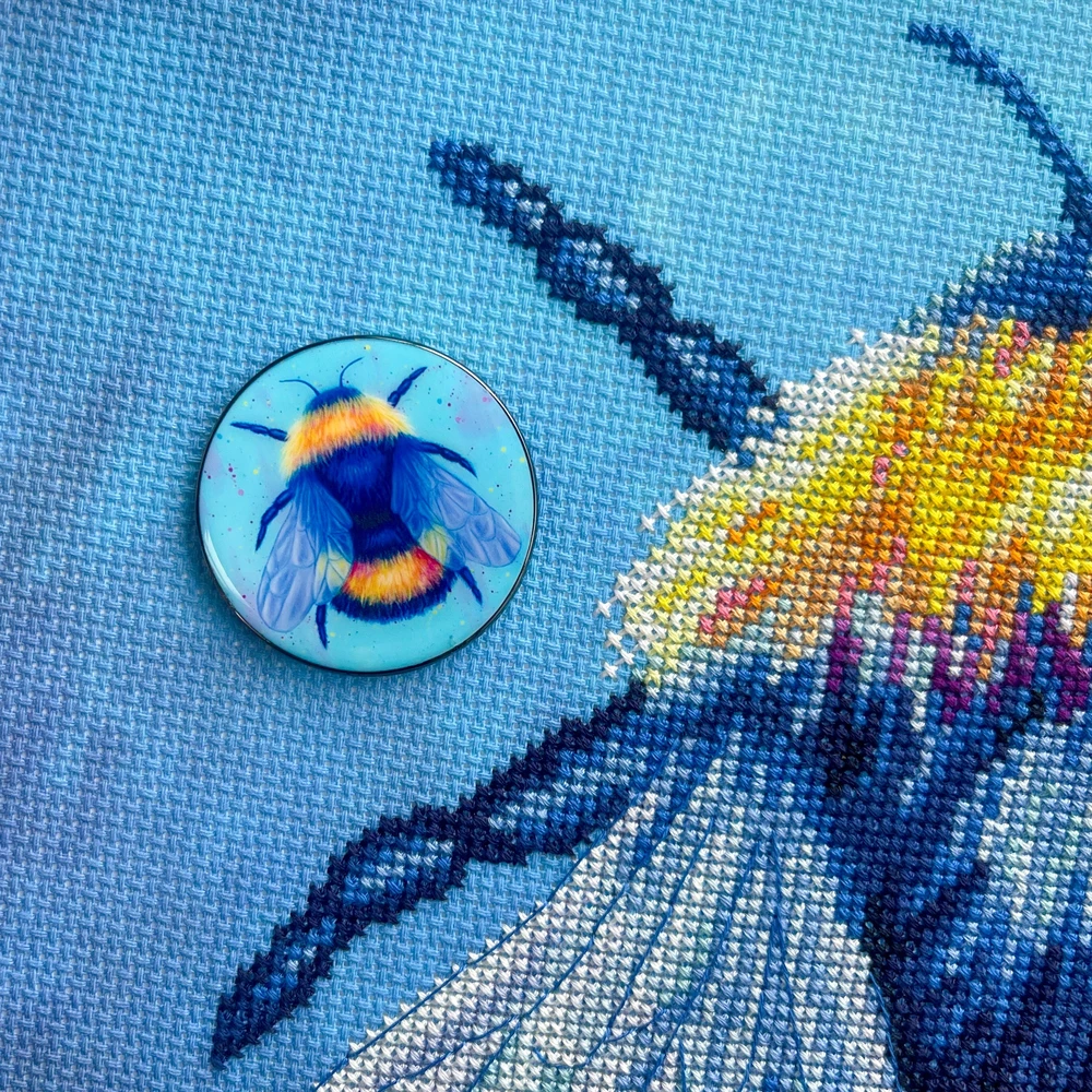 Bothy Threads Needle Minder "The Queen" XA35 4x4 cm